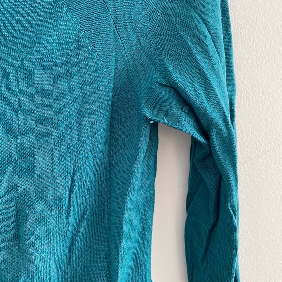 Canadian Designed Line Cardigan - Picture 15 of 15